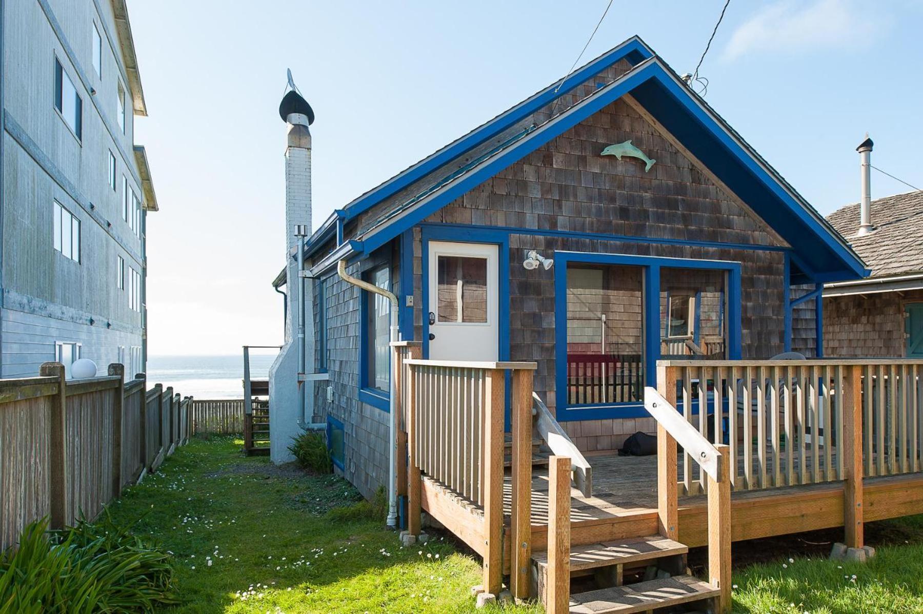On The Beach Newport Exterior photo